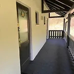 Gemuetliche Mit Blick Auf Donau Apartman *