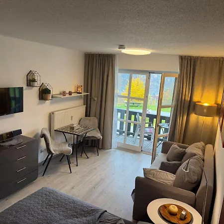Gemuetliche Mit Blick Auf Donau Apartman *