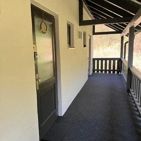 Gemuetliche Mit Blick Auf Donau Apartman *